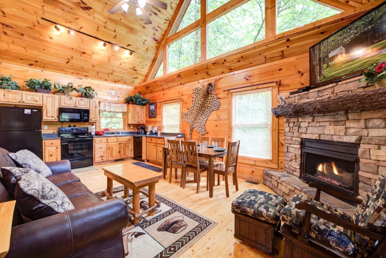 Cabin Of Dreams, 3 Bedroom Water View, Wifi, Hot Tub, Pool Table, Sleep 8 Sevierville Exterior photo